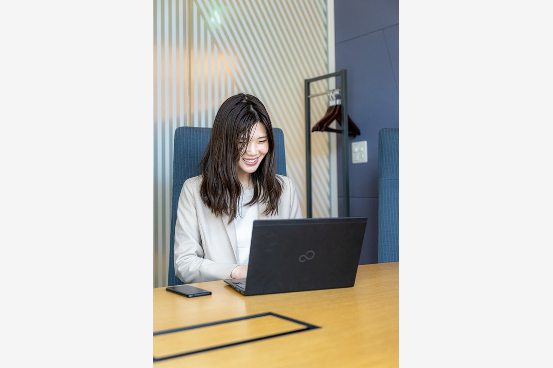 吉田佳央が撮影した「IT企業様 HP用撮影」の写真