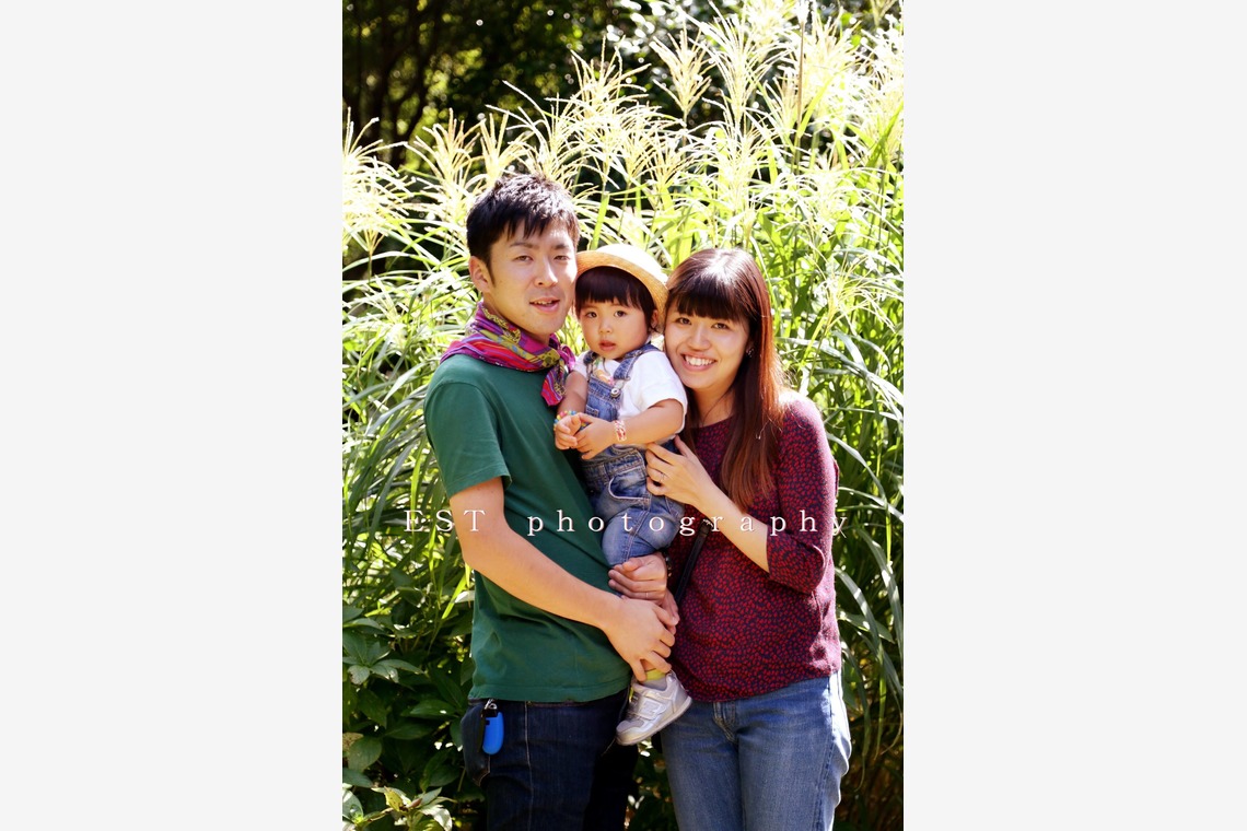 EST photographyが出張撮影した家族写真(キッズ,ベビーフォト)などが写った「フォトギャラリー」の家族写真