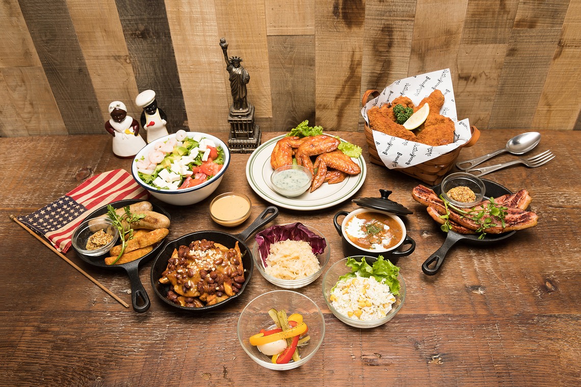 吉田佳央が撮影した写真のアルバム「フード・ドリンク」