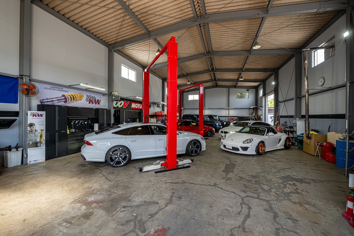 吉田佳央が撮影した「自動車修理工場コーポレートサイト撮影」の写真