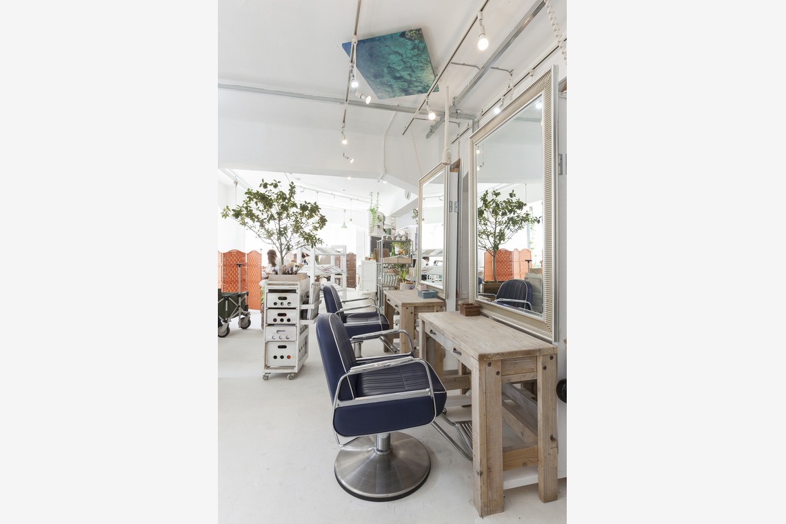 末安 善之が撮影した写真のアルバム「ヘアーサロンの店舗およびスタッフ撮影」