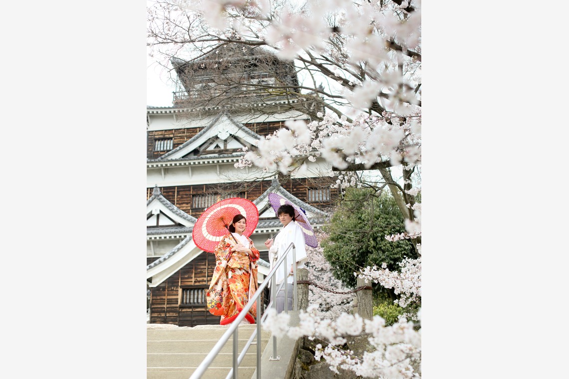 KIKIウェディングが撮影した写真のアルバム「サクラとお城と打ち掛け」