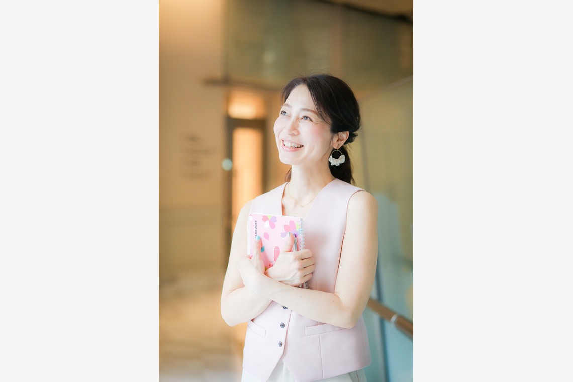 なかがわさとみが撮影した「女性起業家さんのプロフィール写真撮影」の写真