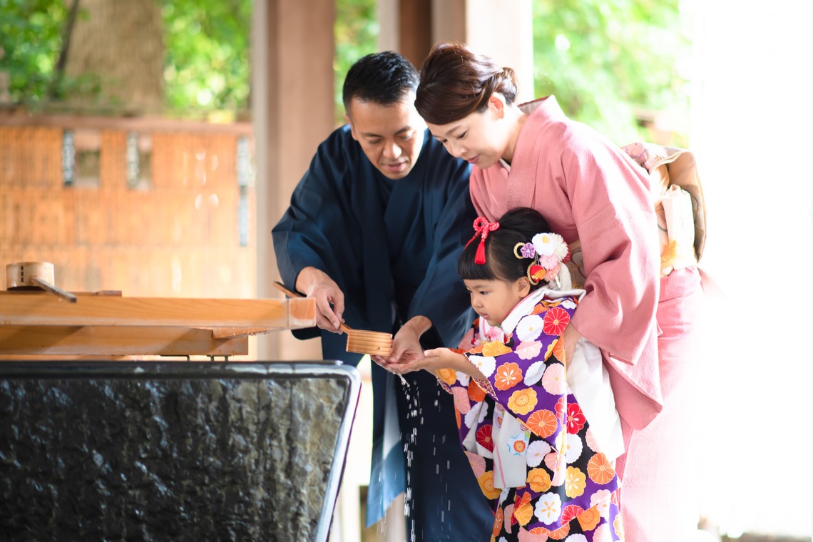 サキヤマ リエが撮影した「3歳女の子・青空の七五三＠寒川神社」の写真