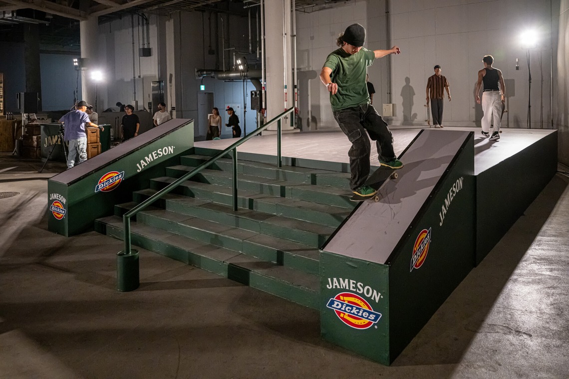吉田佳央が撮影した写真のアルバム「Tokyo Skate Plaza by Jameson & Dickies」