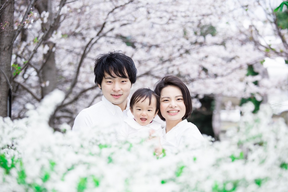 松井シンジが撮影した「家族写真（屋内・屋外）」の写真