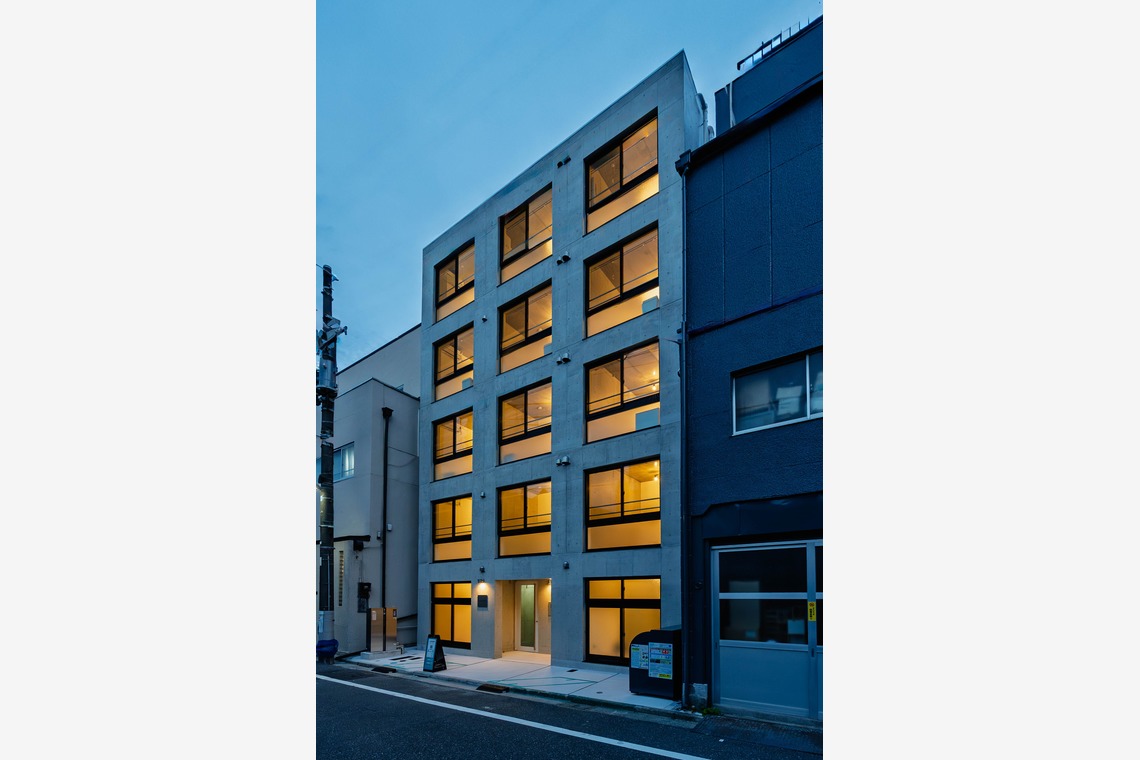 イースタ