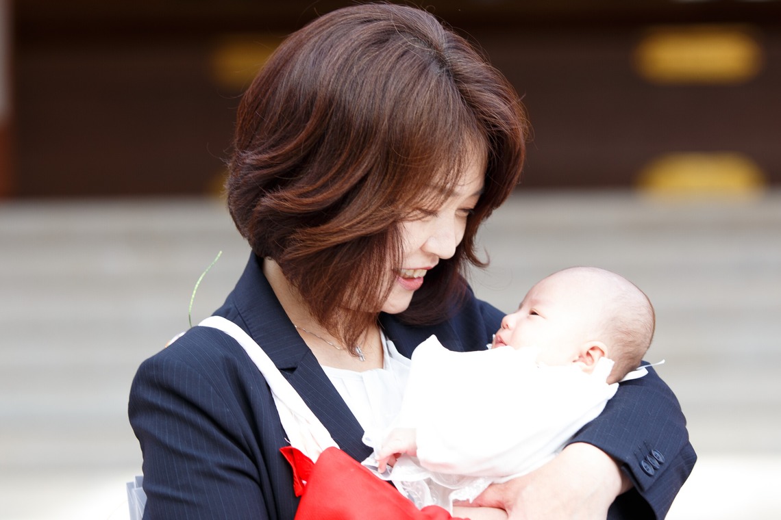 中井企画が撮影した家族写真の出張撮影のアルバム「お宮参り」