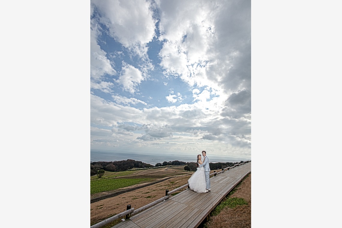 伊坂謙が撮影した写真のアルバム「ドラマチック大阪神戸」