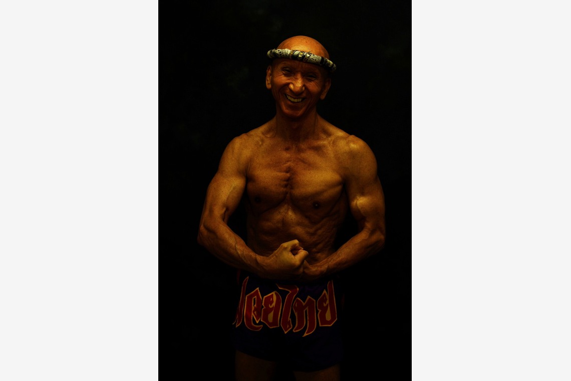 管野　利が撮影した「男性ポートレート」の写真