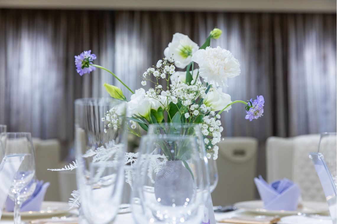 内海　利彦が撮影した「披露宴会場の花装」の写真