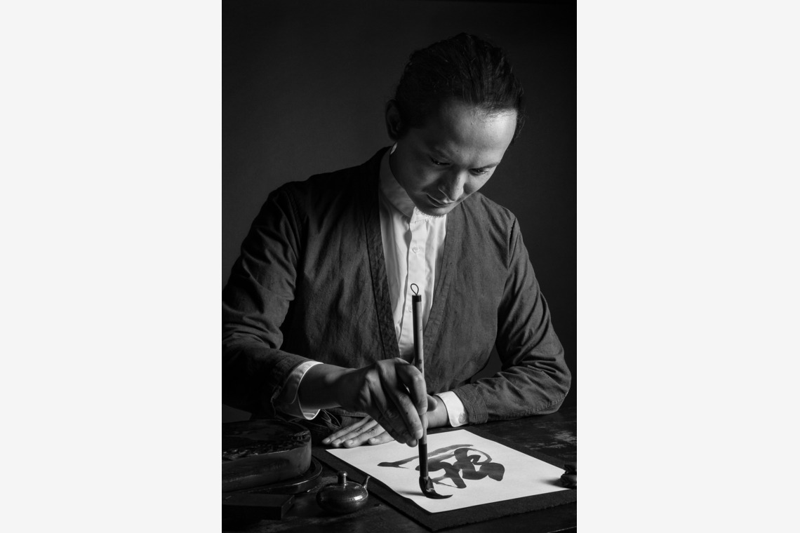 新井晃平が撮影した写真のアルバム「ポートフォリオ」