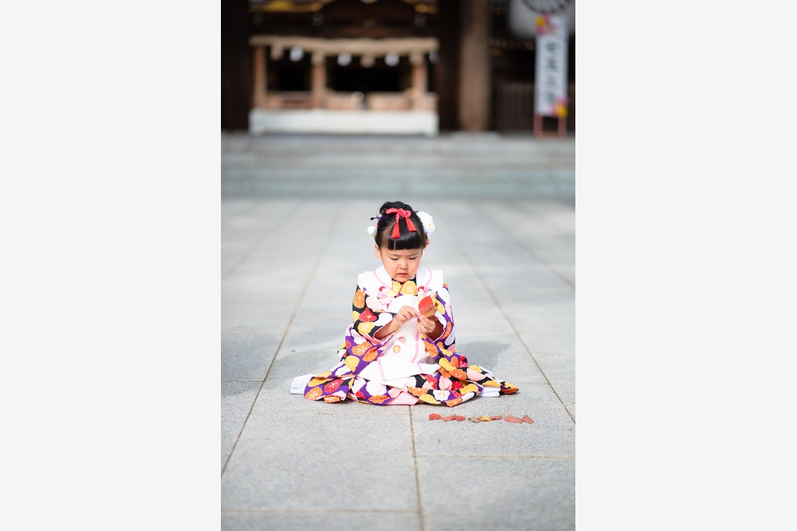 サキヤマ リエが出張撮影した家族写真(キッズ,ベビーフォト)などが写った「3歳女の子・青空の七五三＠寒川神社」の家族写真