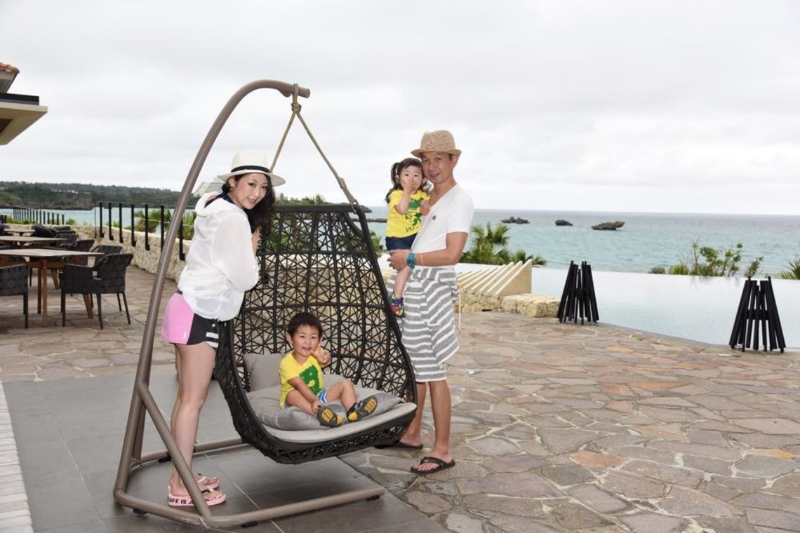 Avenir（山宮 敏明）が撮影した写真のアルバム「ホテルで家族写真」