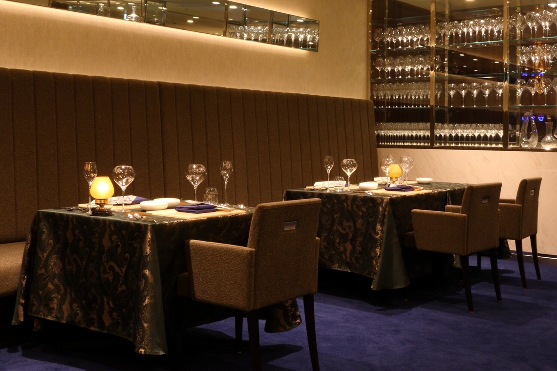 森安　照が撮影した写真のアルバム「ホテル・レストラン（料理・ワイン・シャンパン・シェフ・ホールスタッフ・内観・イメージカット）」