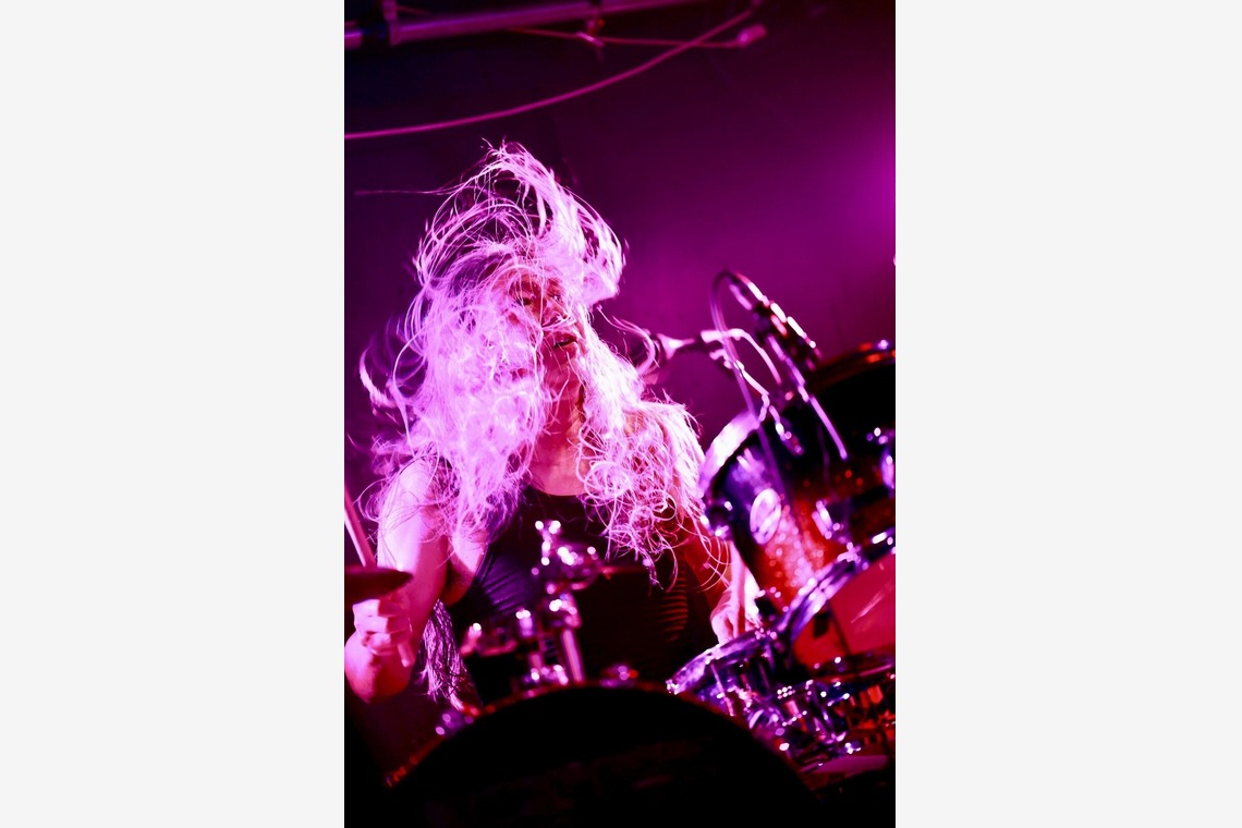 写真屋gonree　阿波根里恵が撮影した写真のアルバム「ライブ撮影(主に大阪のライブハウス)」