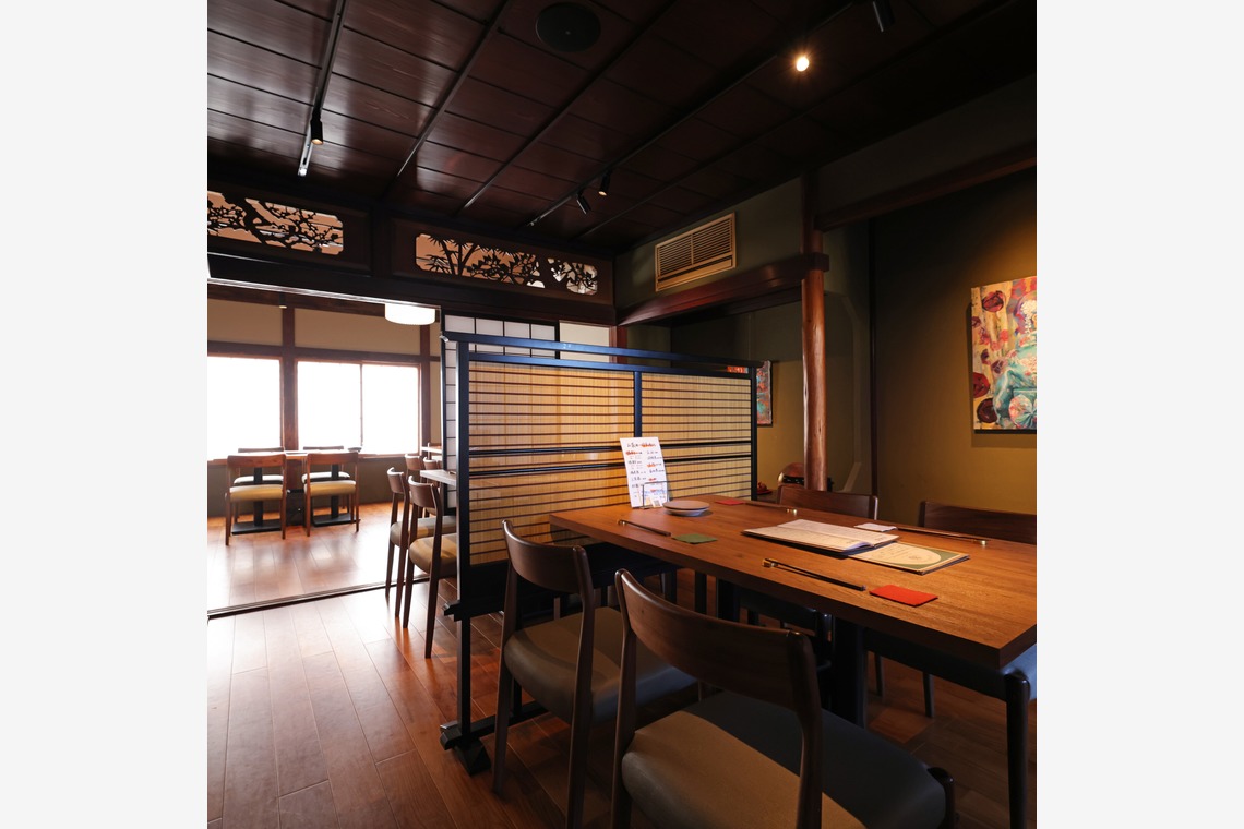 STARS -BRANDING AND DESIGN- (SNSマーケティングコンサル)が撮影した「飲食店　古民家　店内　内装　外装　撮影」の写真
