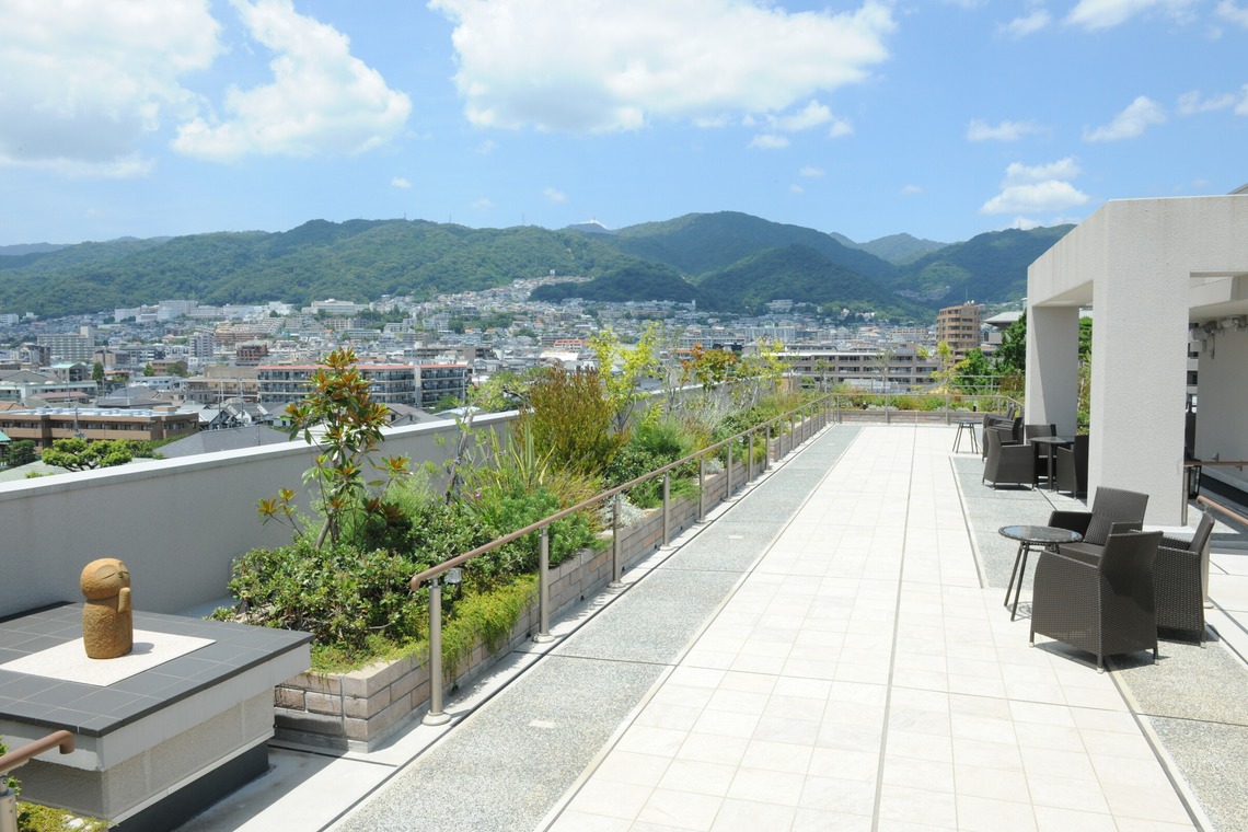 藤尾輝弘/フォトオフィスバドが撮影した写真のアルバム「老人向け高級マンション」