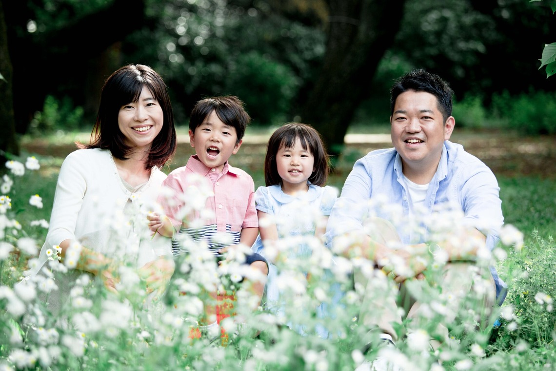 松井シンジが撮影した「家族写真（屋内・屋外）」の写真