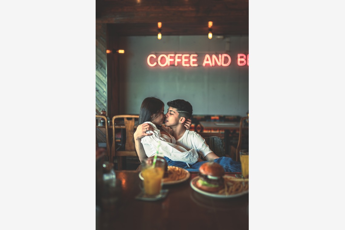 広告会社Flip Studioが撮影した写真のアルバム「Victoria & Caleb」