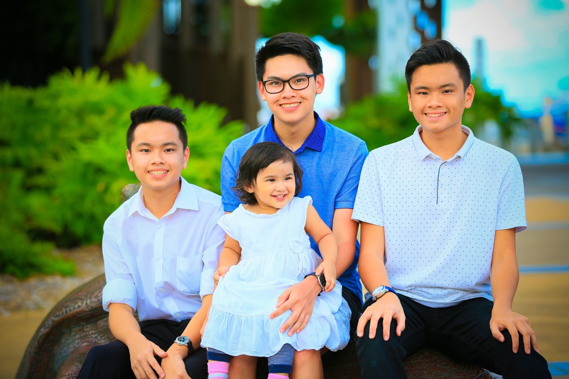 ケアンズ レンズ フォトグラフィーが撮影した写真のアルバム「家族写真 @ Trinity Wharf」