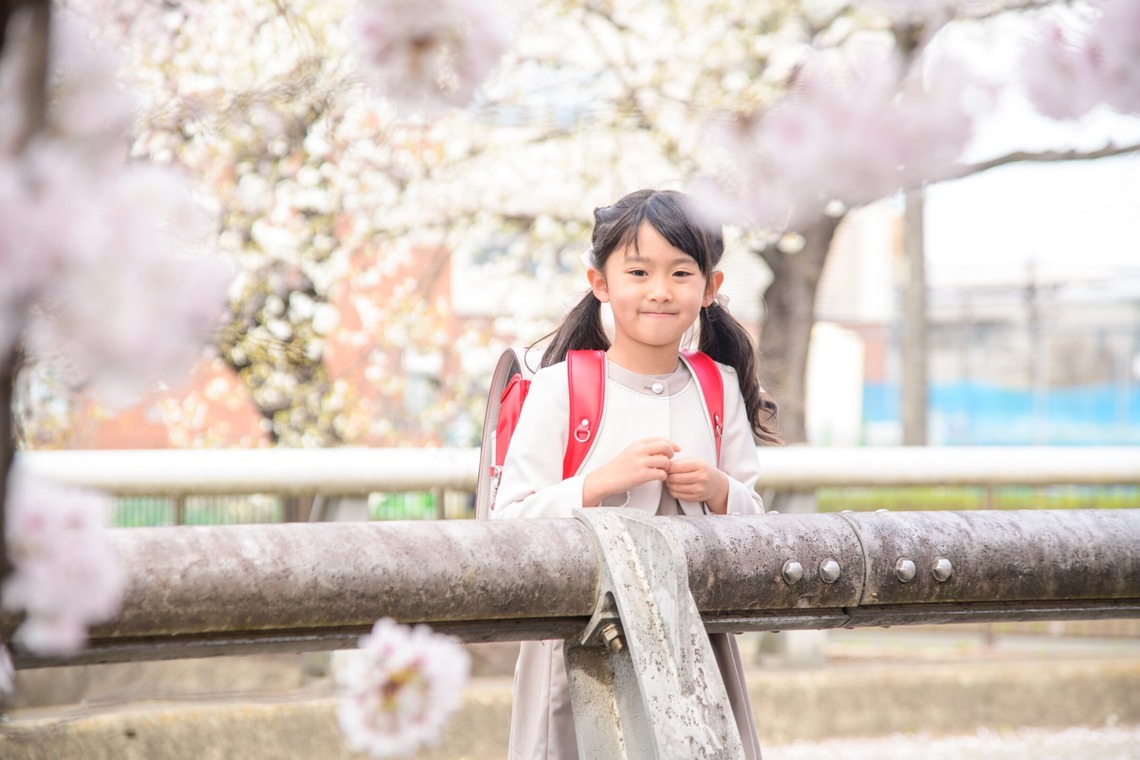 関場優太が撮影した「入学記念の家族写真」の写真