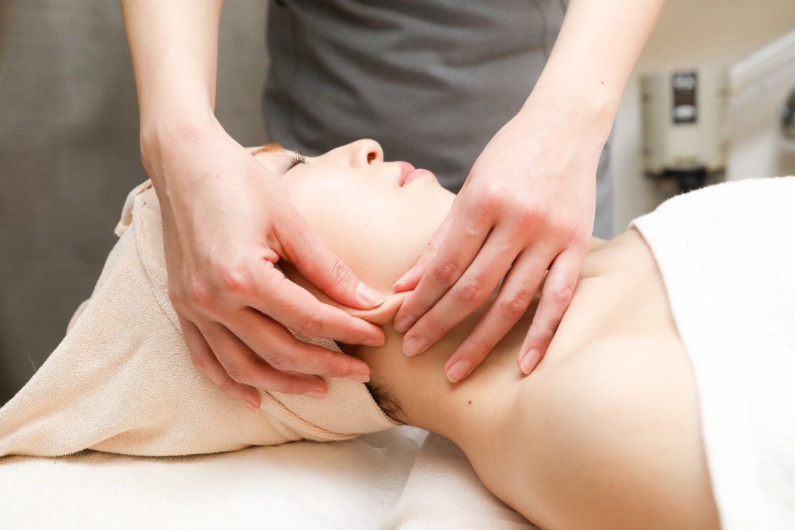 なかがわさとみが撮影した写真のアルバム「エステアンドカレッジ　トロピカ様サロン撮影」