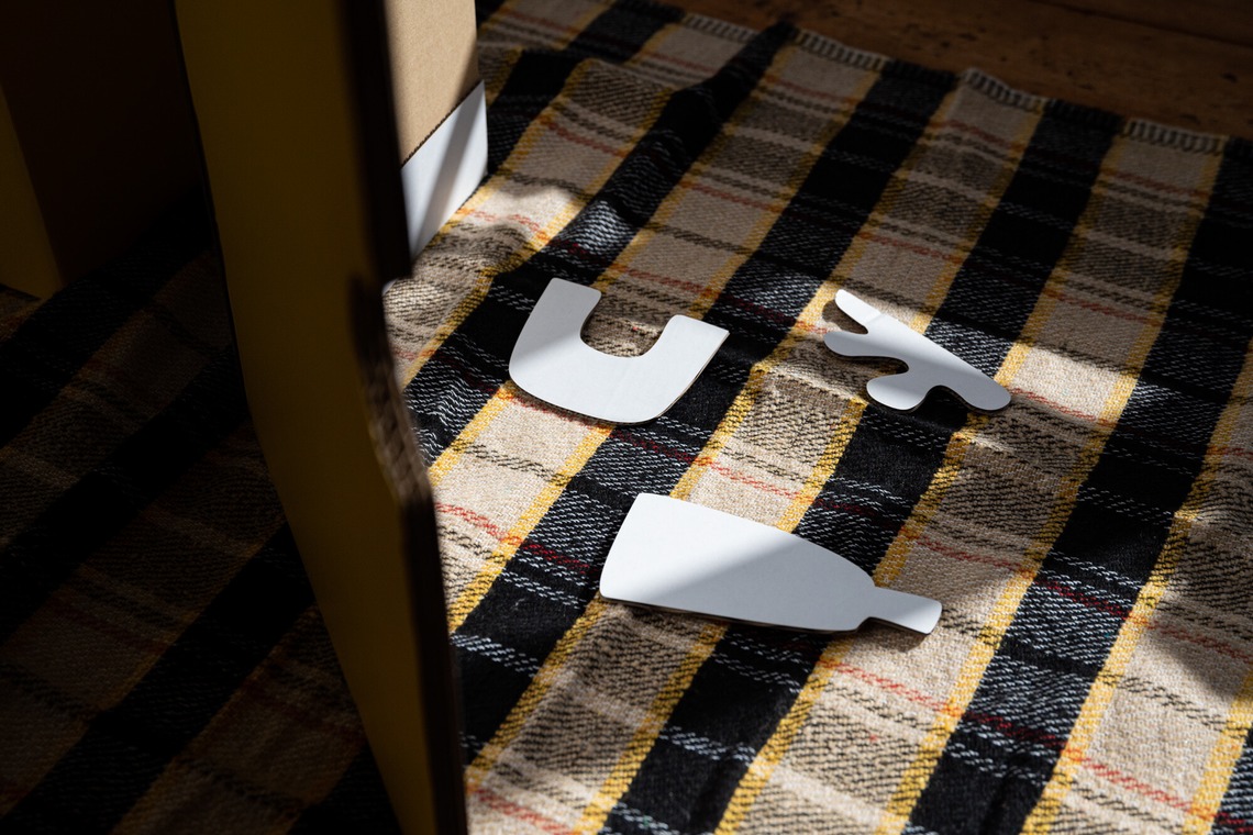 曽川拓哉が撮影した「ダンボールハウスの商品撮影」の写真