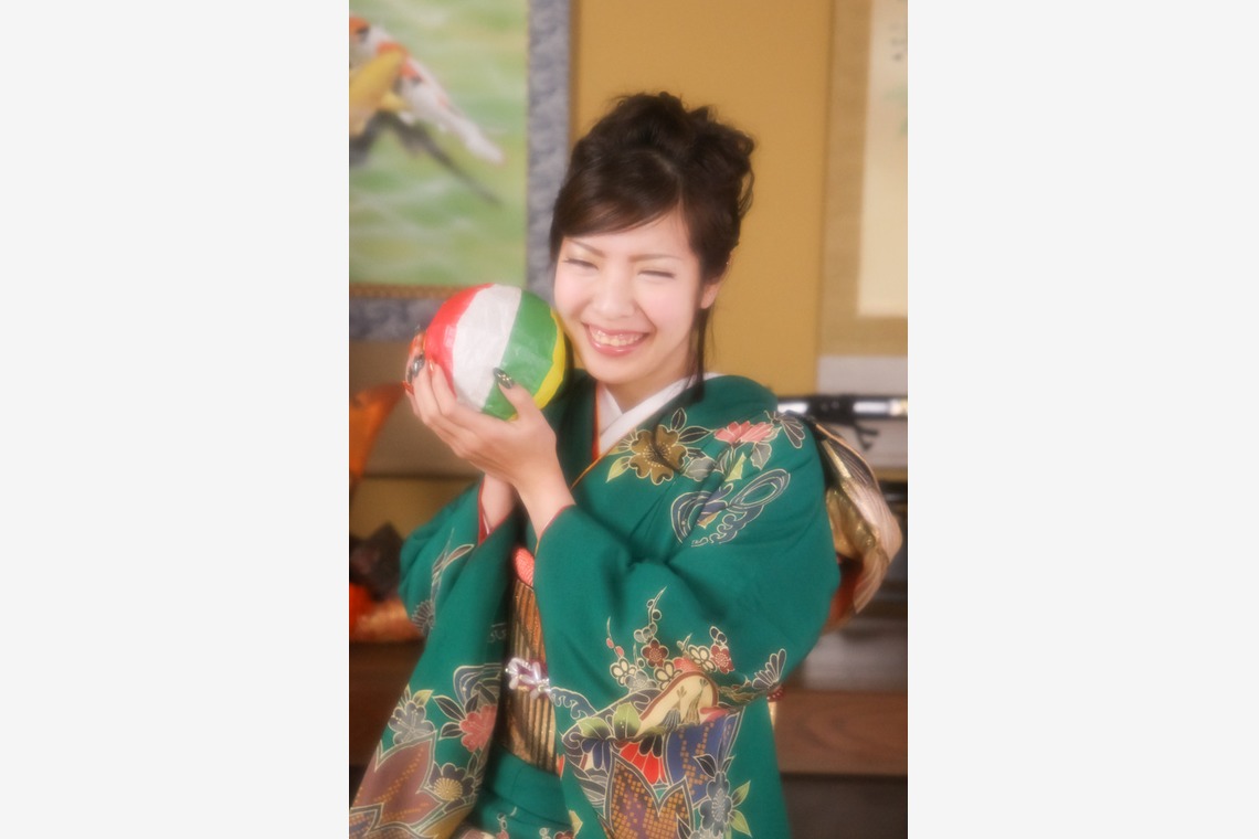 スマイルハンターが出張撮影した家族写真(キッズ,ベビーフォト)などが写った「成人式フォト」の家族写真