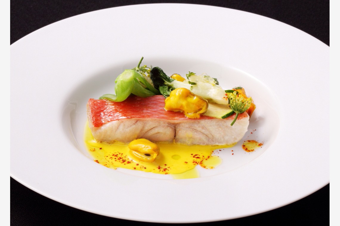 森安　照が撮影した「ホテル・レストラン（料理・ワイン・シャンパン・シェフ・ホールスタッフ・内観・イメージカット）」の写真