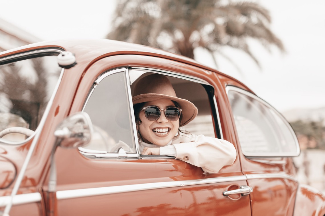 石井俊輔が撮影した写真のアルバム「Cars and Model Oki」