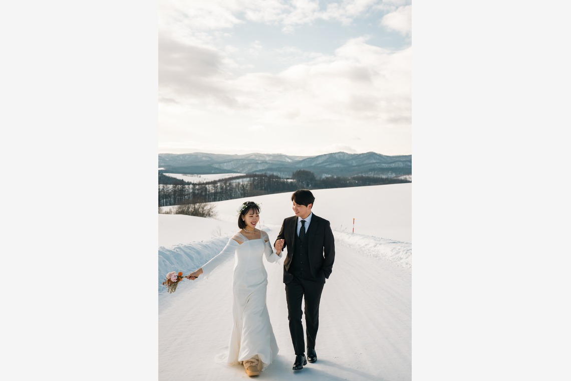 須田桃加が撮影した写真のアルバム「美瑛前撮り撮影」