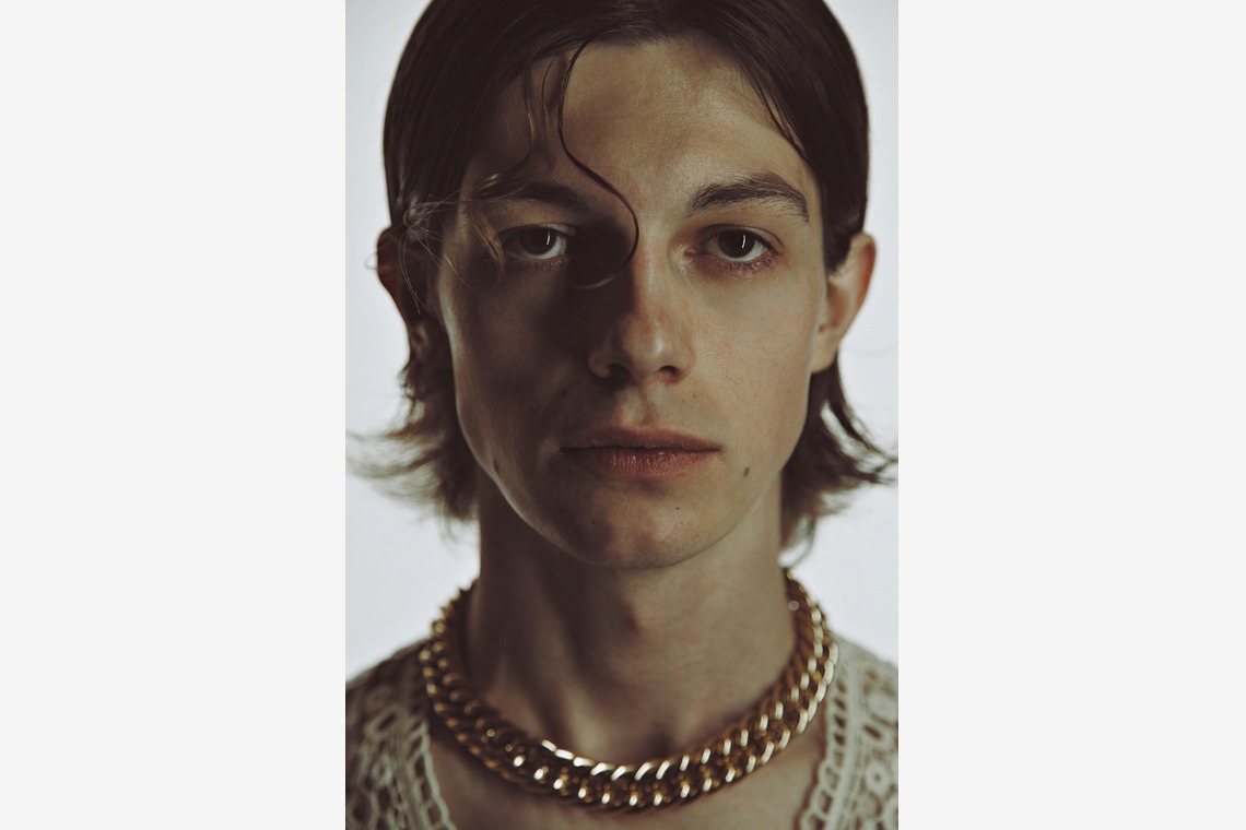 エティエンヌが撮影した写真のアルバム「EXILES BOYS 1 (TOKYO)」