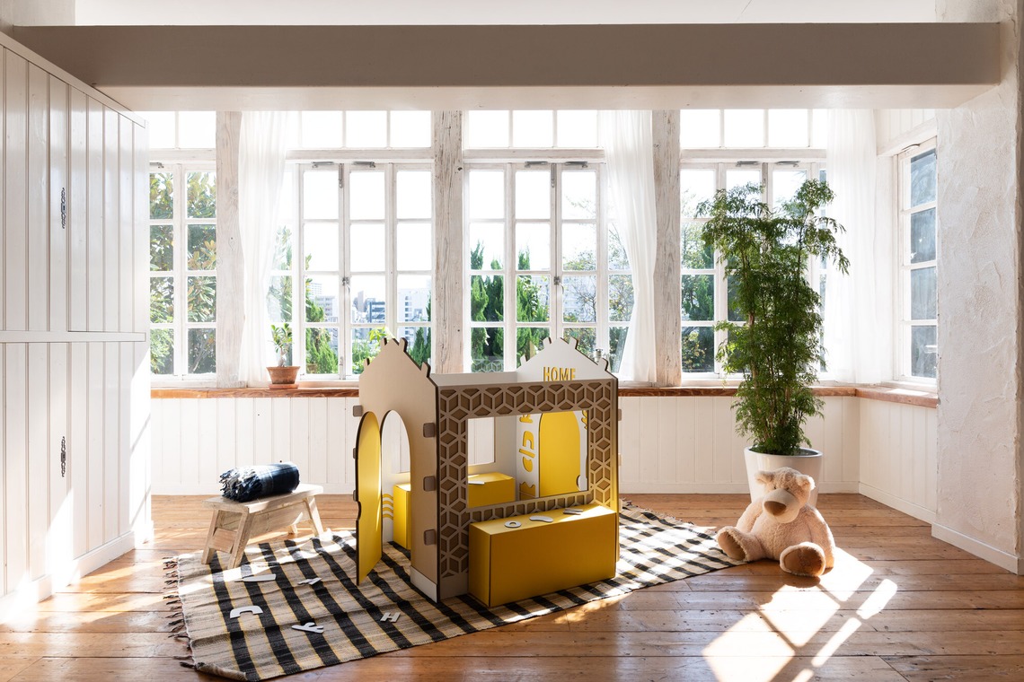 曽川拓哉が撮影した「ダンボールハウスの商品撮影」の写真