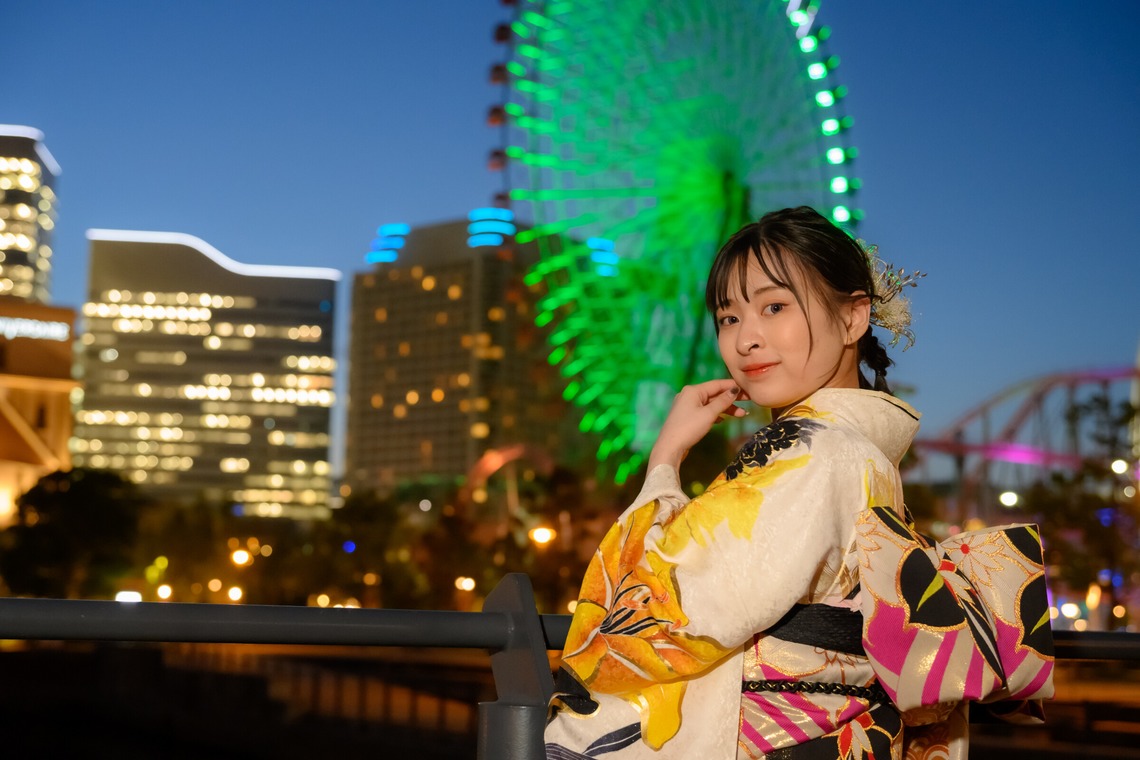 中川昌幸が撮影した「イルミネーションと振袖姿」の写真