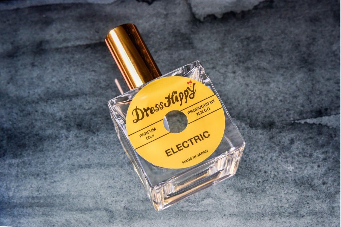 Yu Takahashiが撮影した写真のアルバム「【商品撮影】香水ボトル」