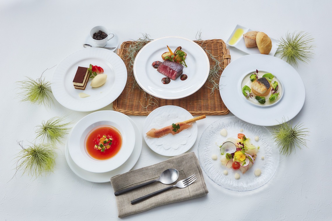 塚本悟克が撮影した写真のアルバム「LOOPHAS」