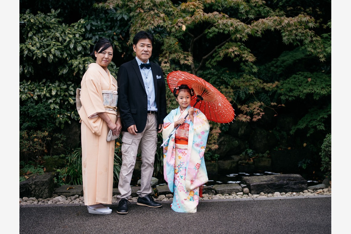 植村由理が出張撮影した家族写真(キッズ,ベビーフォト)などが写った「七五三　＠神明社　横浜」の家族写真