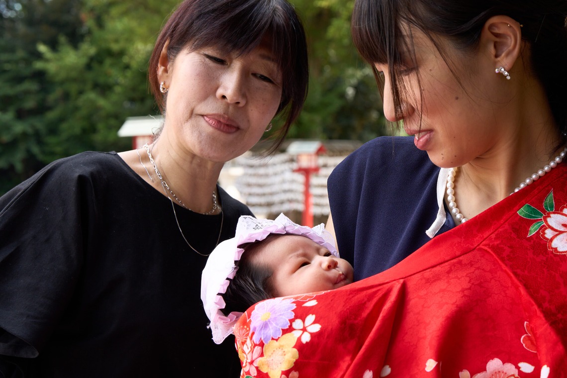 Actが出張撮影した家族写真(キッズ,ベビーフォト)などが写った「お宮参り」の家族写真