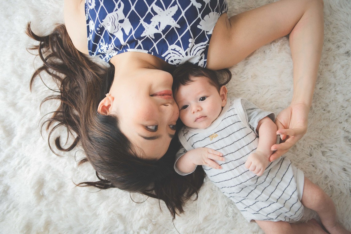 荒畑けいこが出張撮影した家族写真(キッズ,ベビーフォト)などが写った「AMIクラウドファンディング撮影会(ファミリーフォト）」の家族写真