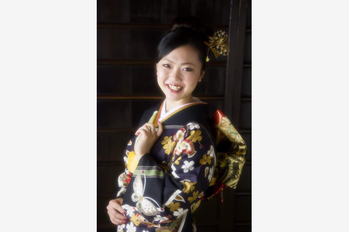 スマイルハンターが出張撮影した家族写真(キッズ,ベビーフォト)などが写った「成人式フォト」の家族写真