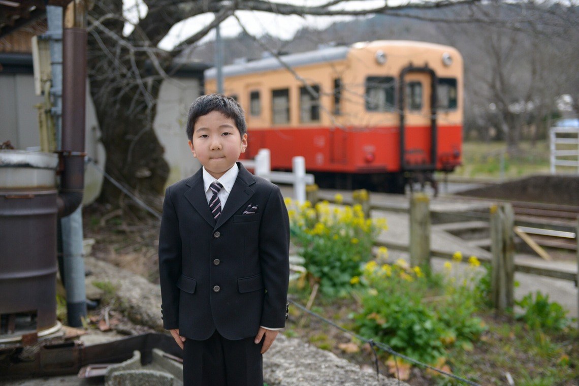 アラタンホヤガが撮影した写真のアルバム「一年生のお祝い」