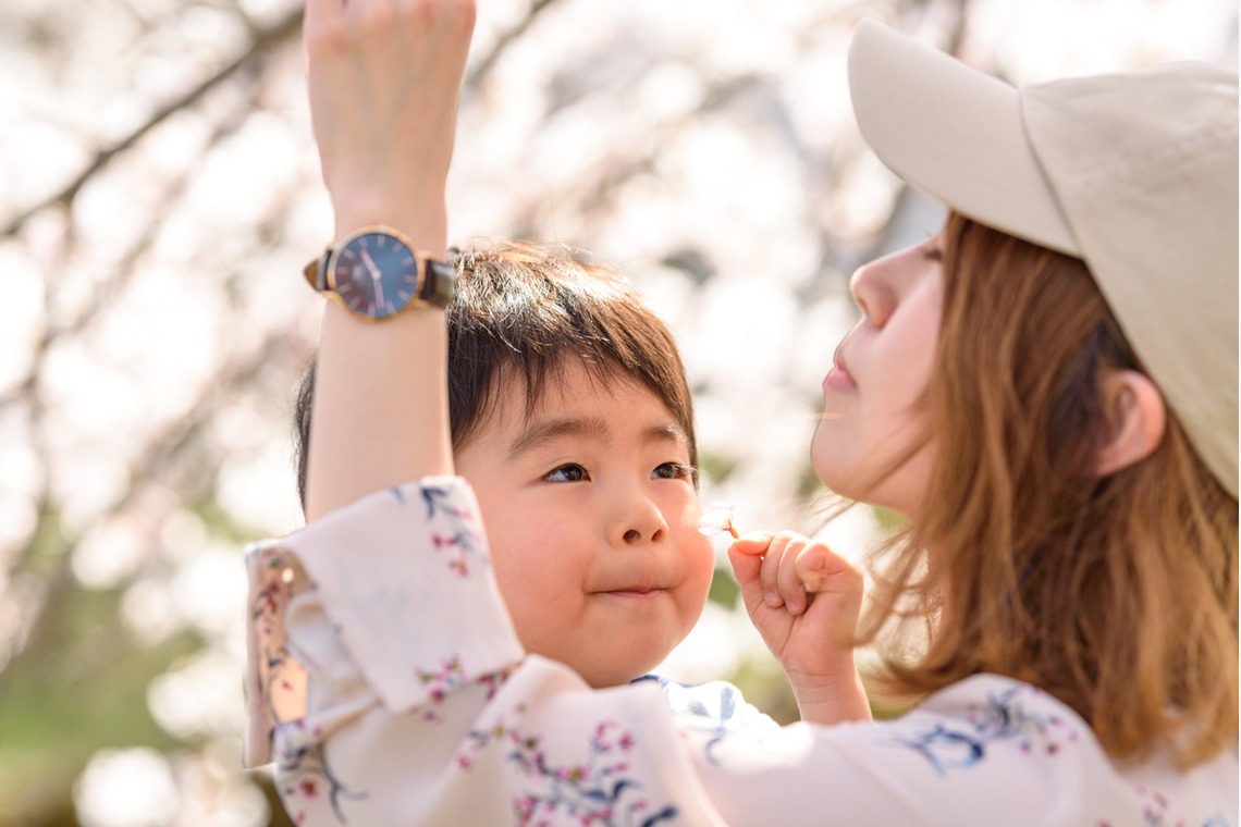Lightgraphyが撮影した「桜の季節の親子フォト」の写真