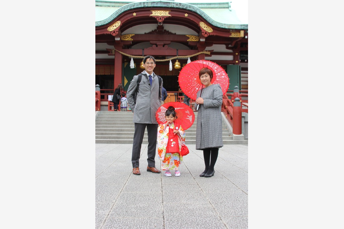 渡邉博海が出張撮影した家族写真(キッズ,ベビーフォト)などが写った「七五三お祝い　出張撮影」の家族写真