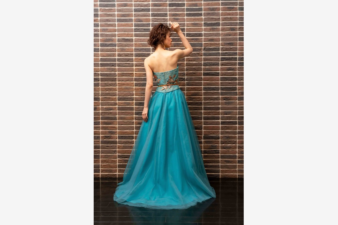 Cinematic Eyes 森川有栄が撮影した「名古屋　オーダードレス　webカタログ用写真」の写真