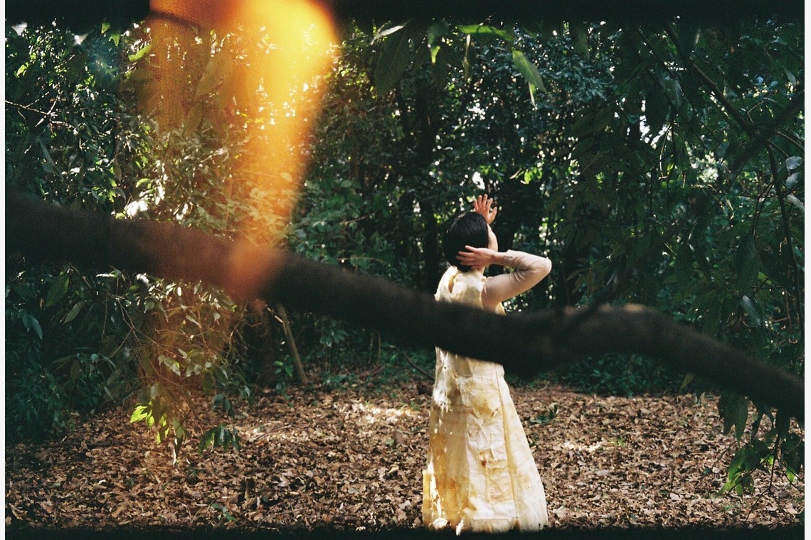 村崎玲巨が撮影した「食べる服　堺」の写真