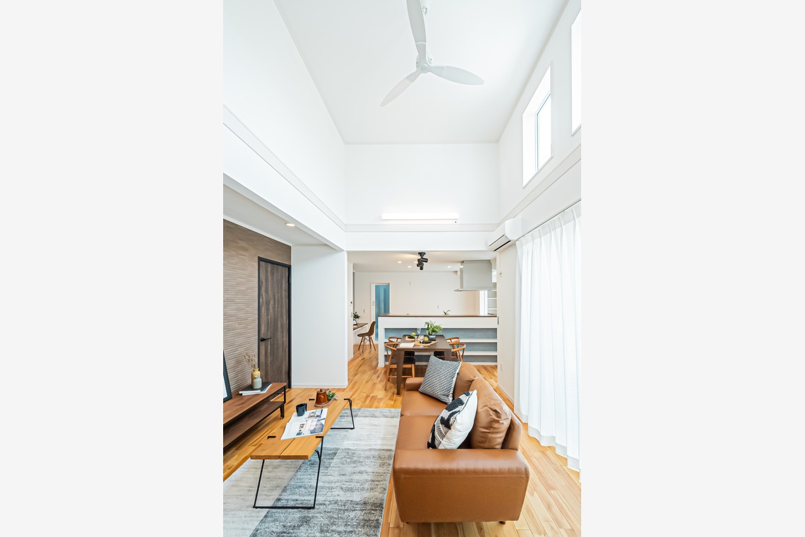 出張撮影 中村まみこが撮影した「吹き抜けの一軒家 物件撮影」の写真