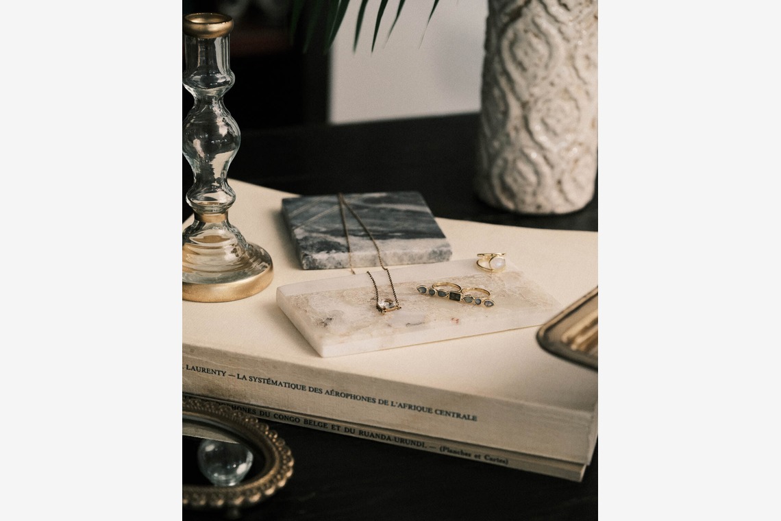 SEE LIKE PHOTOが撮影した「物撮影　EC　物　イメージカット　洋服　雑貨　アクセサリー　インテリア」の写真