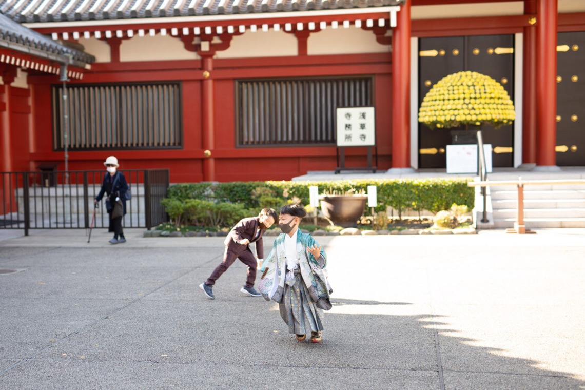 Takushi Yamamoto Photo Officeが出張撮影した家族写真(キッズ,ベビーフォト)などが写った「ポートレート」の家族写真