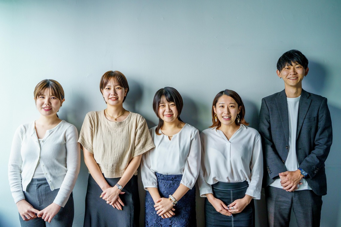 Yossyが撮影した写真のアルバム「オフィス」